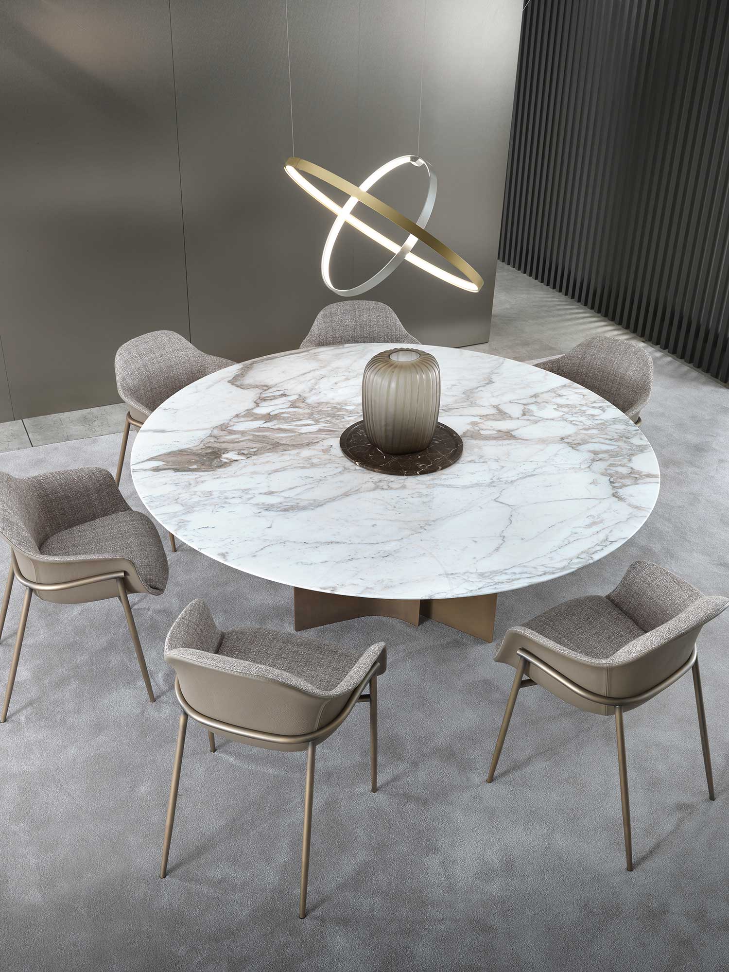 Wave Dining Round