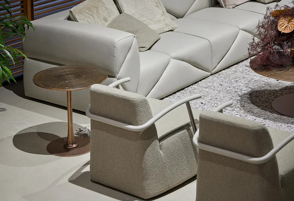 HUG Armchair Stay