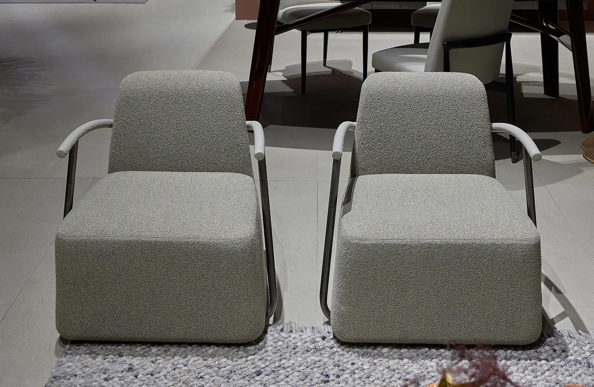 HUG Armchair Stay