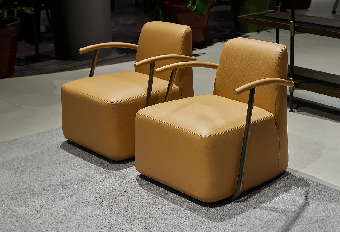 HUG Armchair Stay