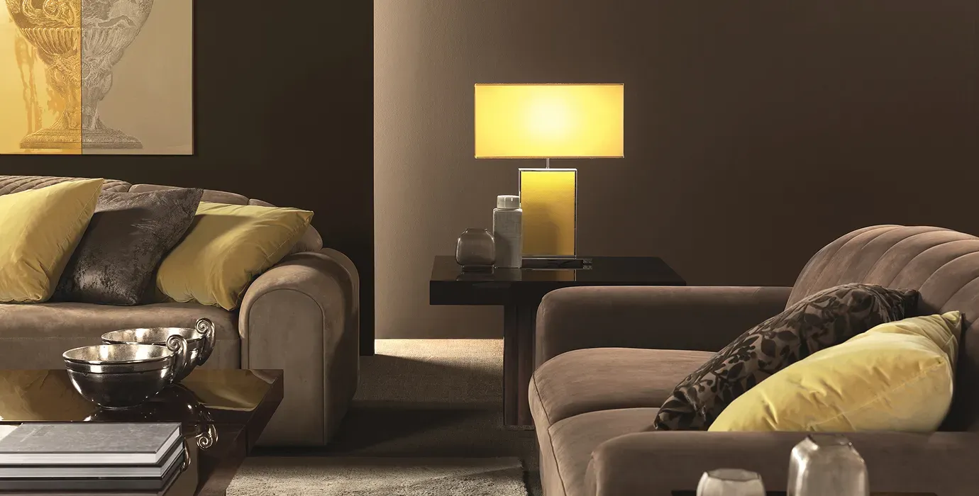 Red Carpet Lamp table