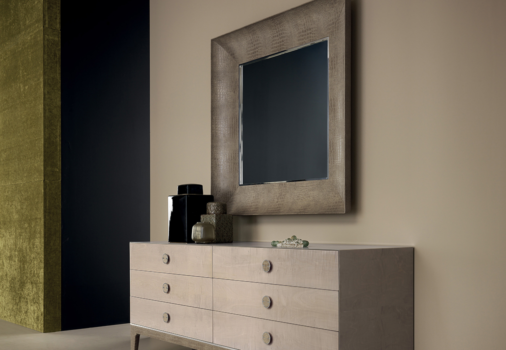 Mirror Mplace