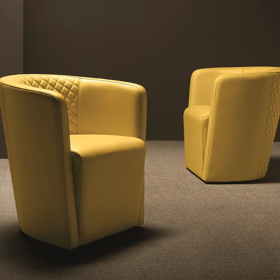 Occasional armchair Red Carpet