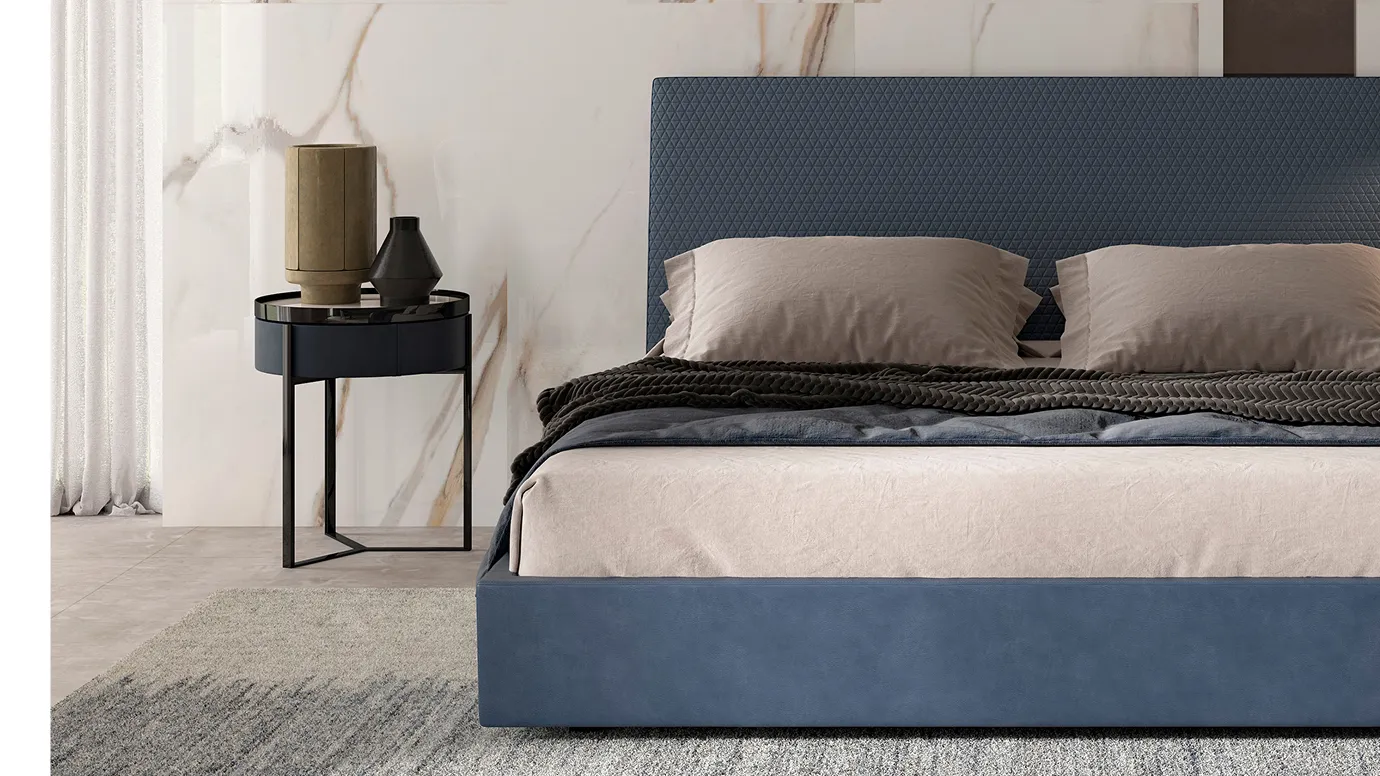 Round nightstand Must Have