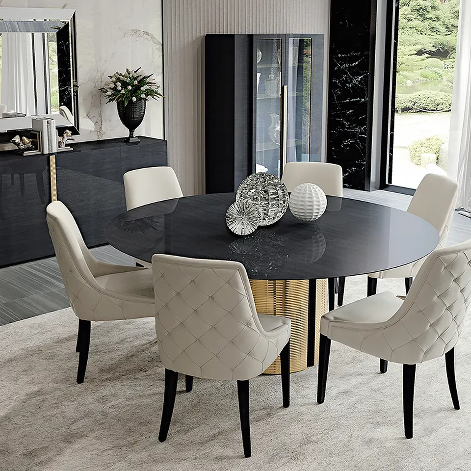 Round Table Secret Love