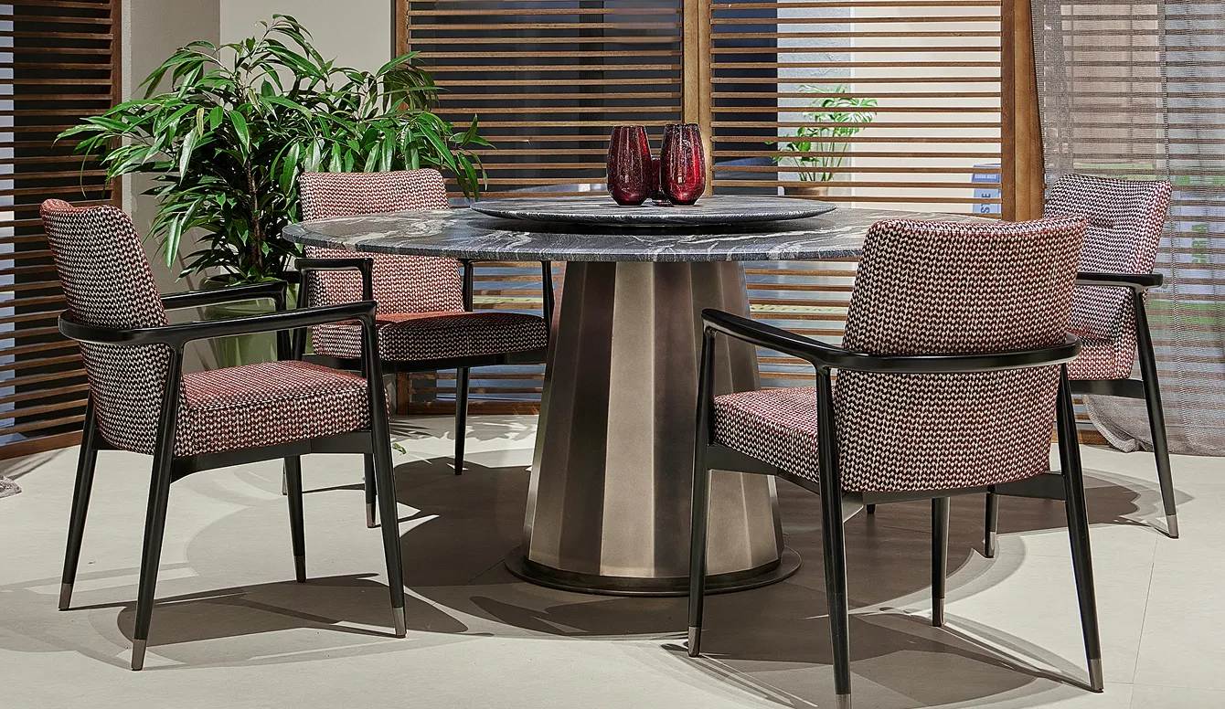 Round table Stay