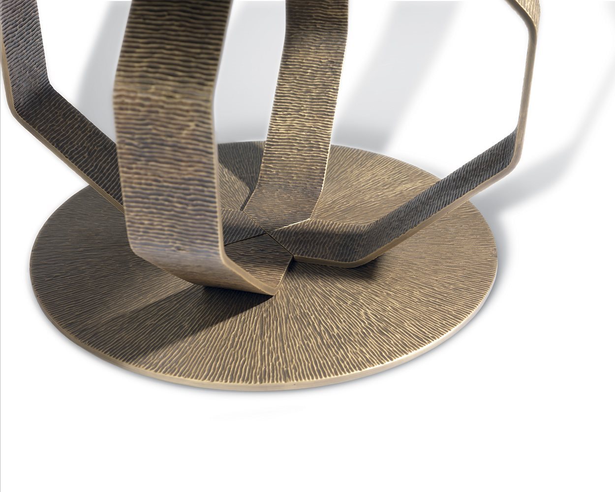 Arnaldo Table