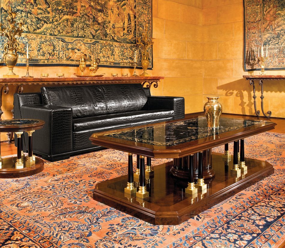 Dorotheum Table