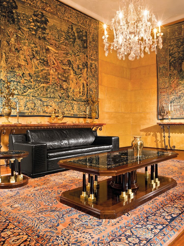 Dorotheum Table