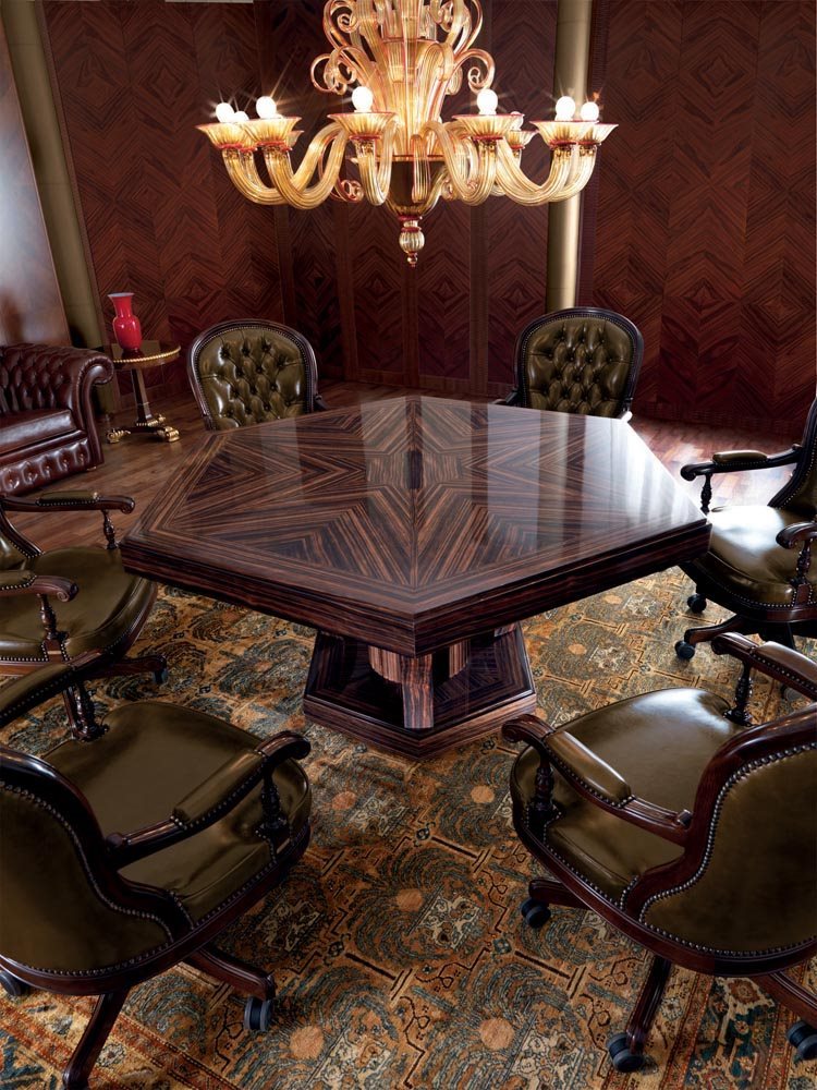 Fontana Round Table