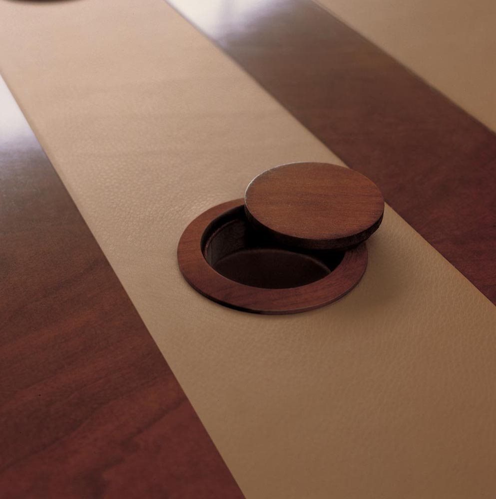 G7 Conference Table Special Piece