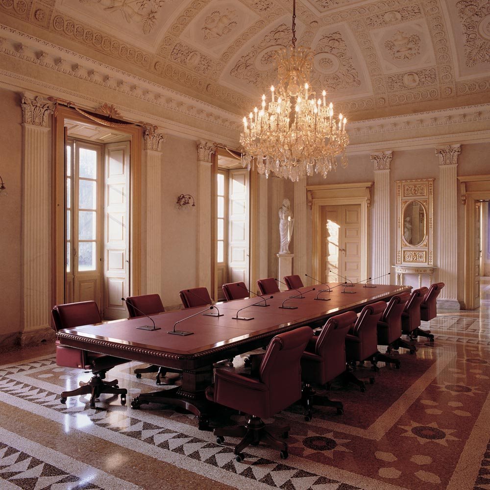 G7 Table