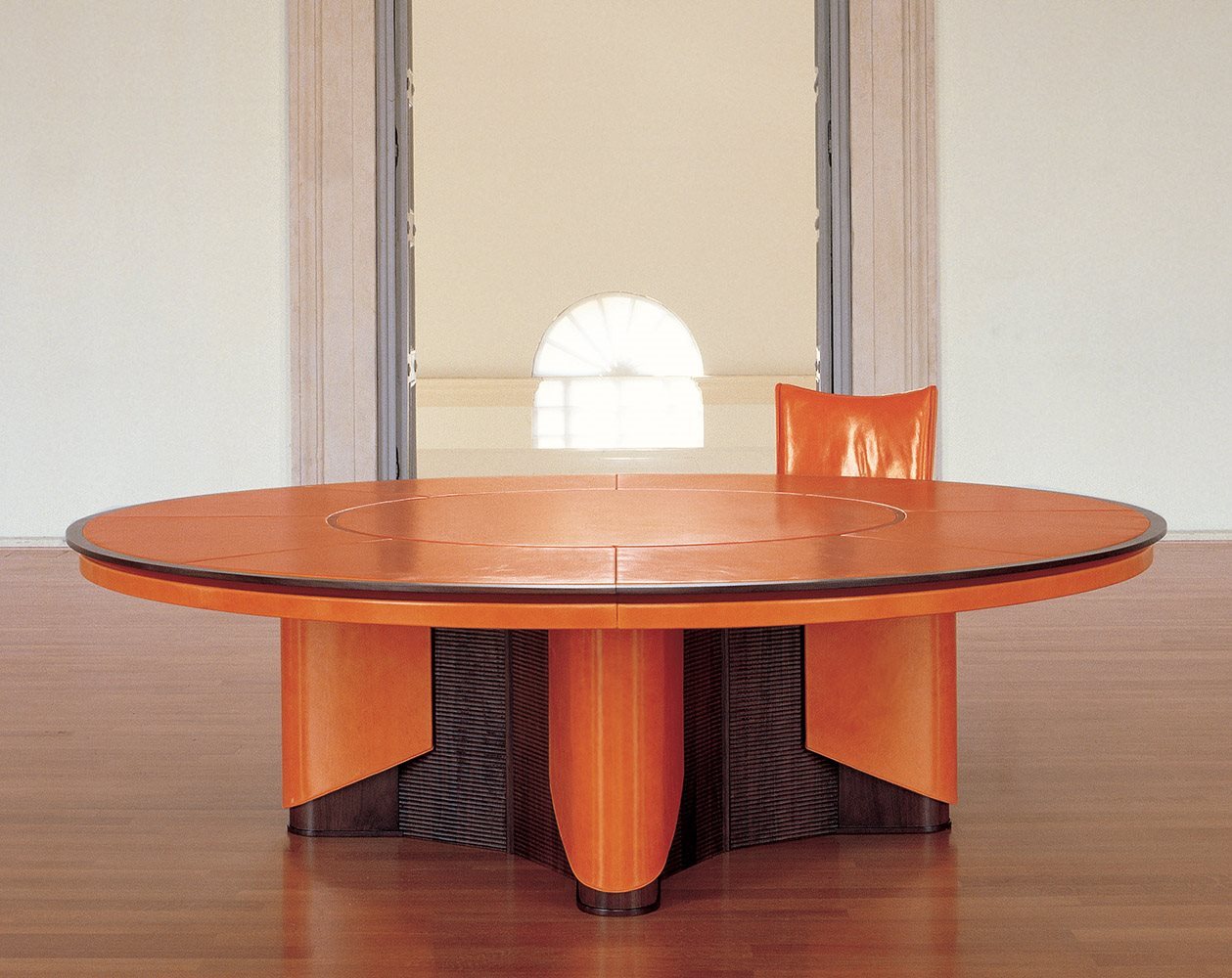 Planet Round Table