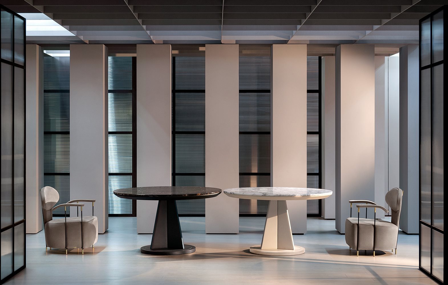 Voyager Table