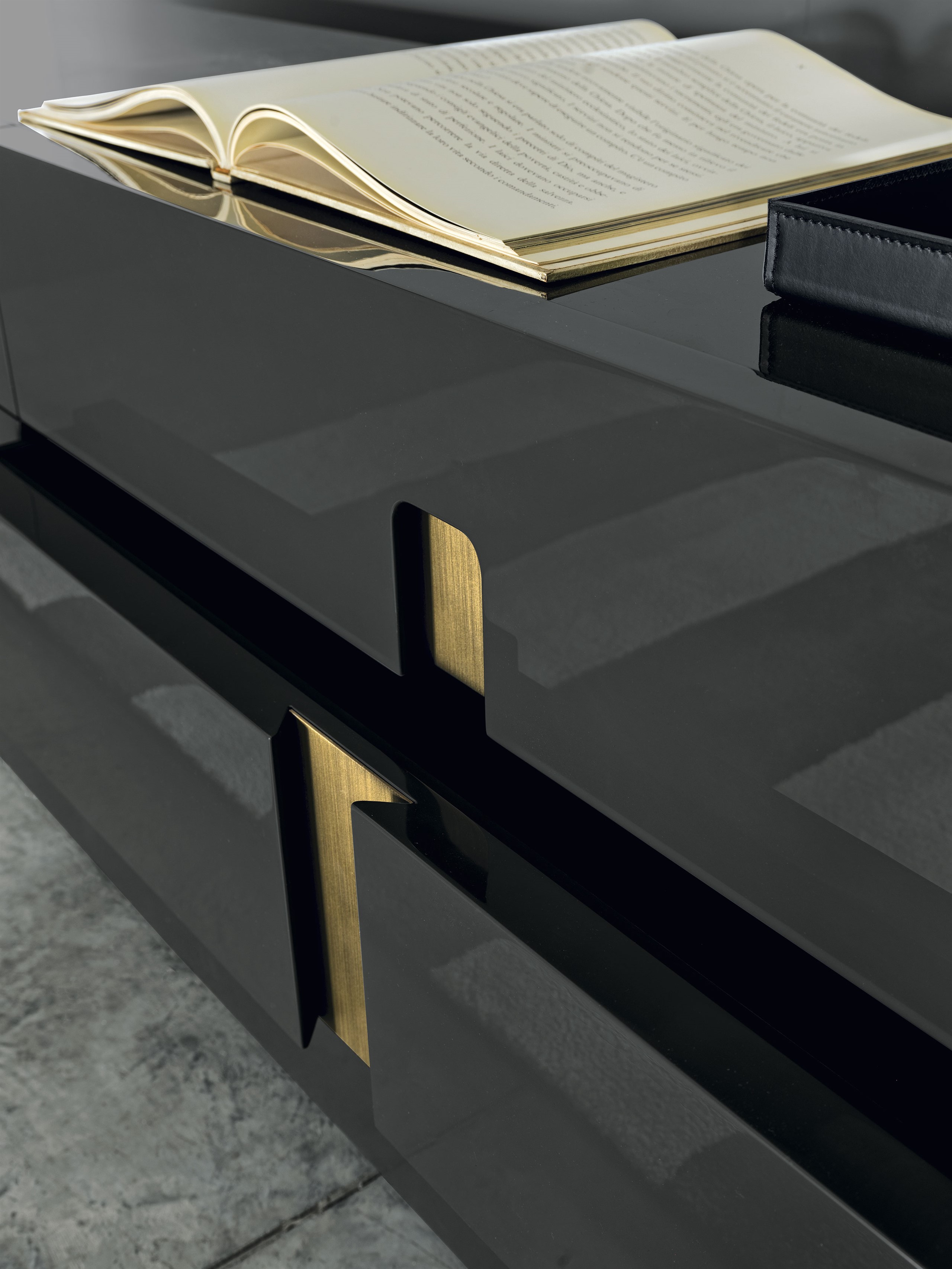 Cicerone Chest