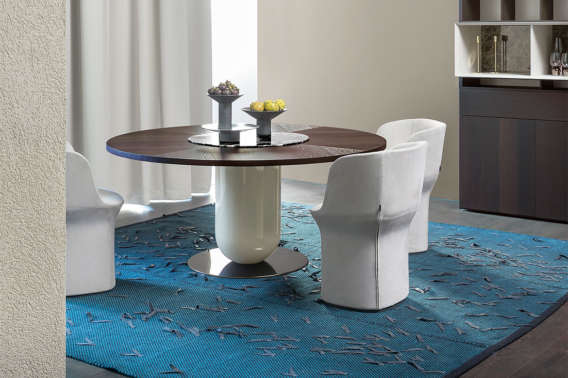 Esse Armchair