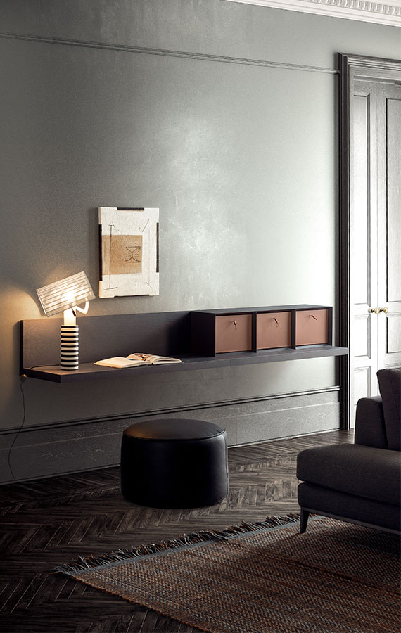 Elle Console