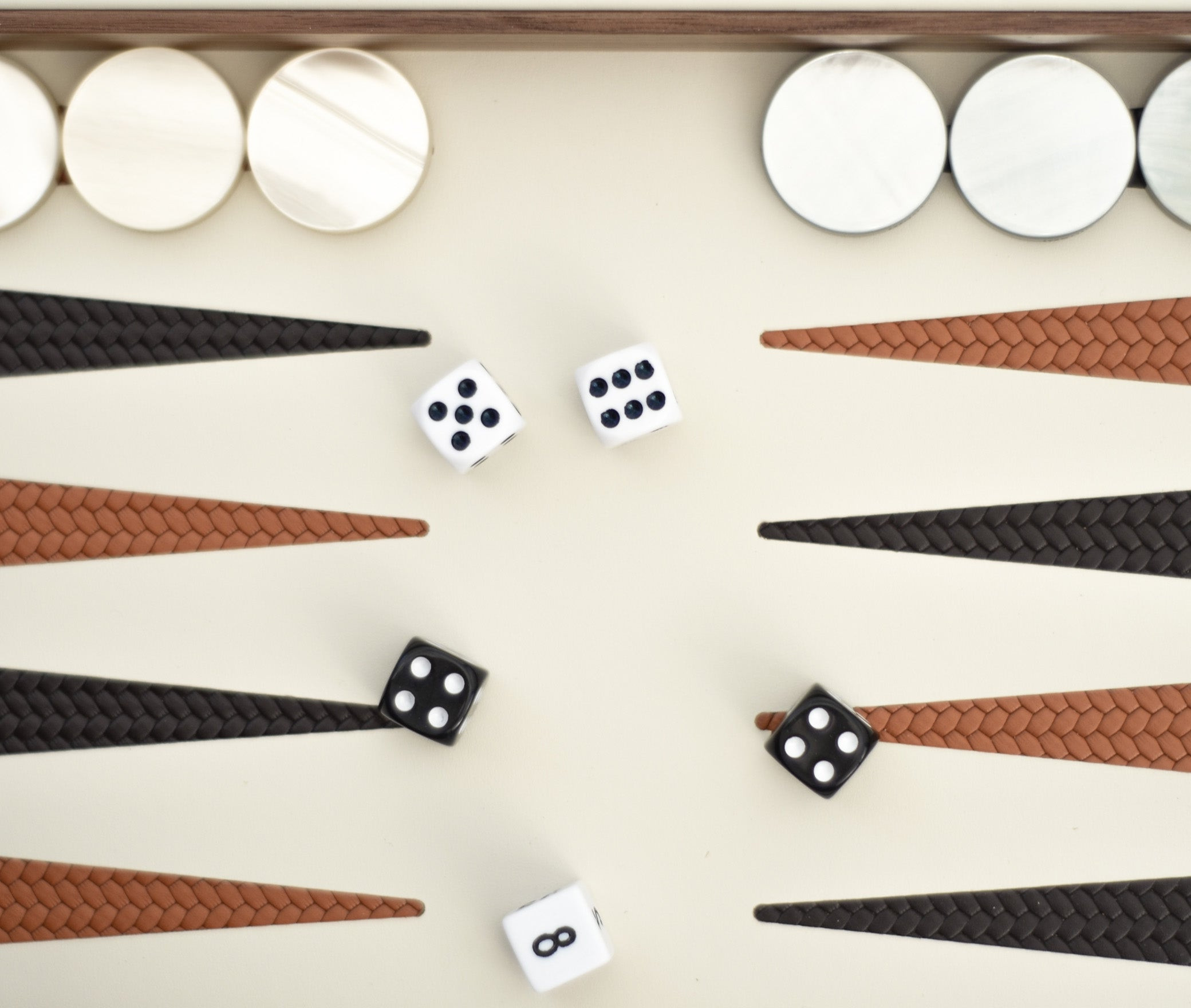 Backgammon set