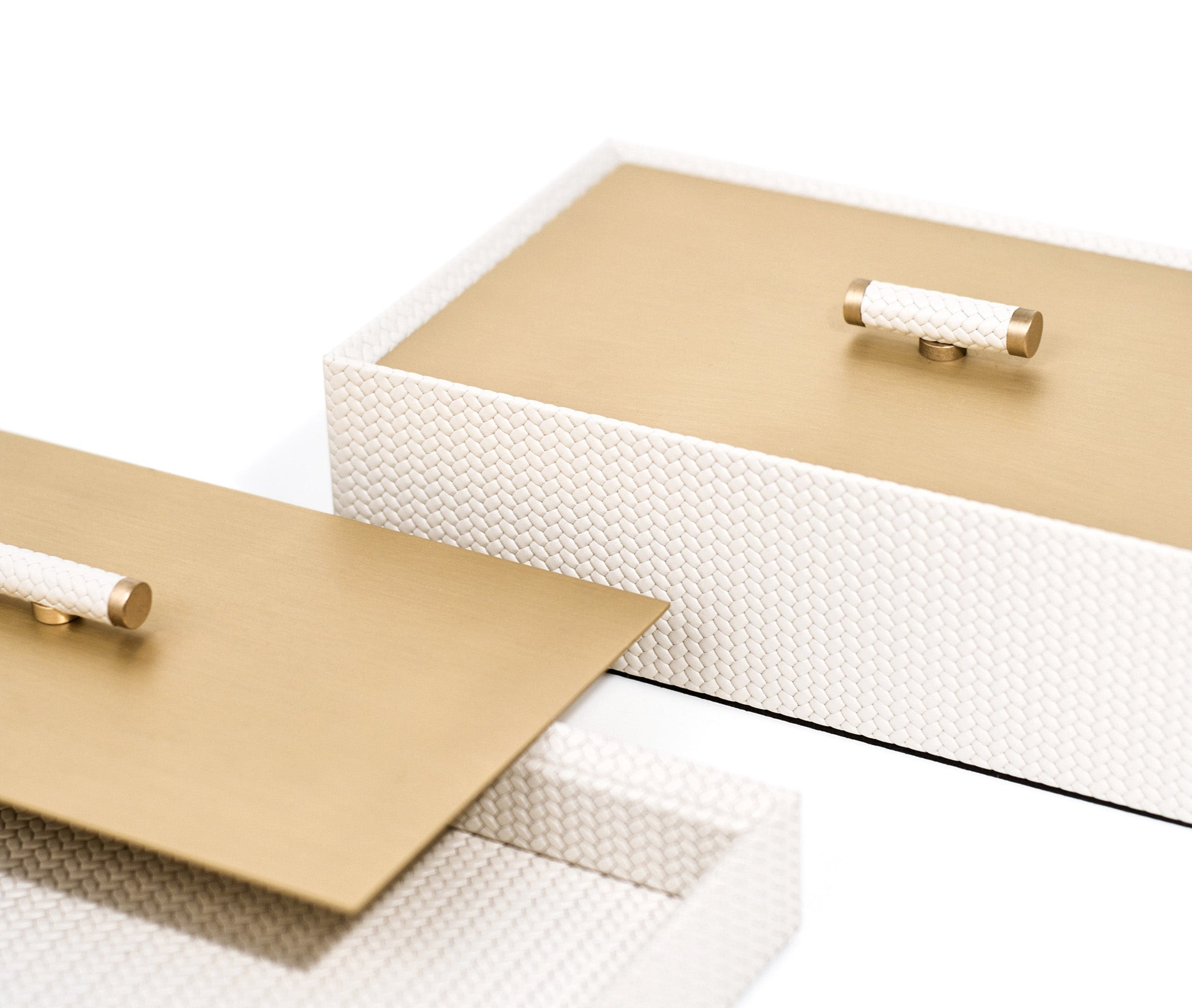 Iside Box