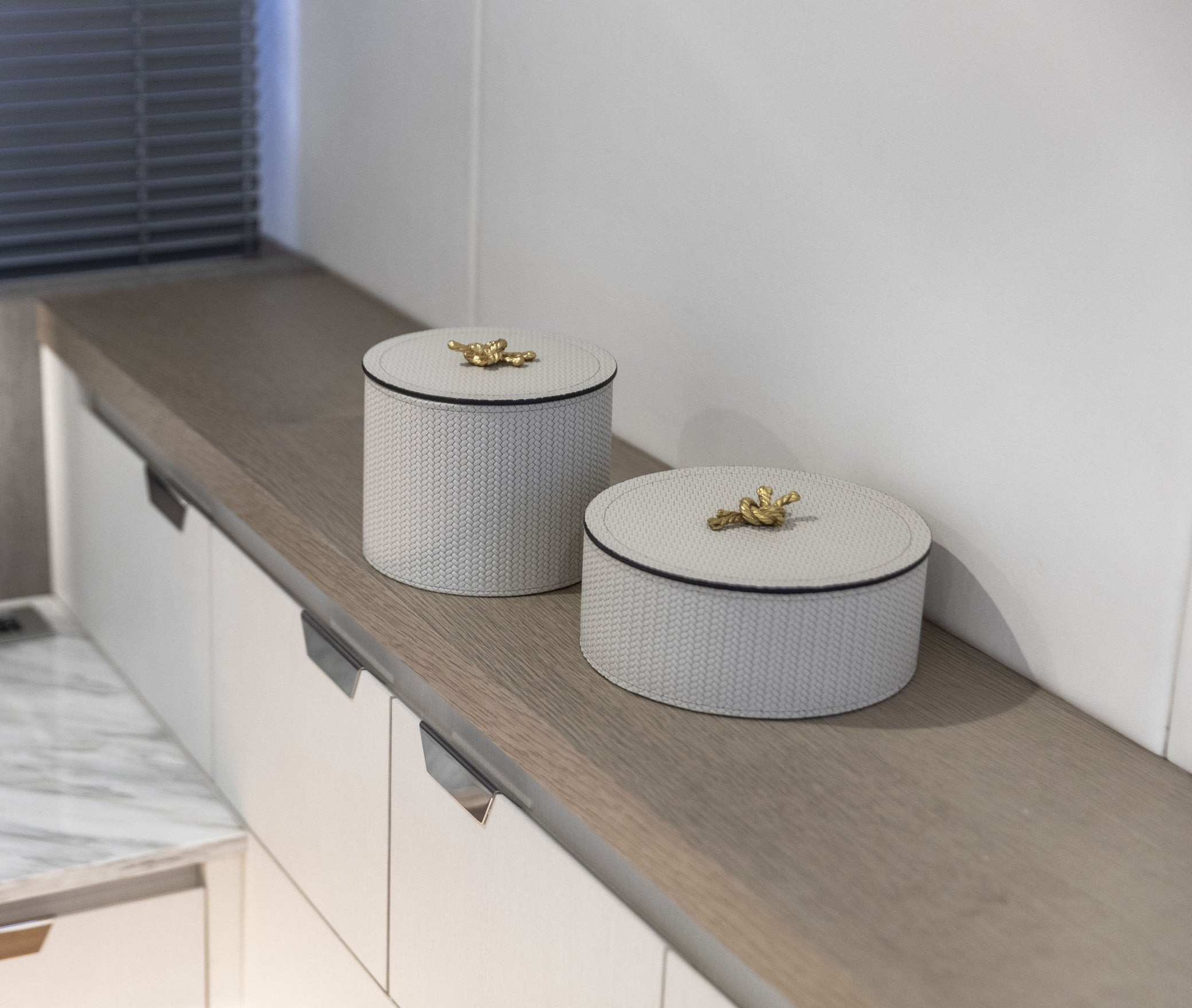 Thalia Round Box