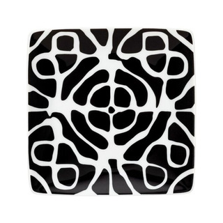 Monochrome Maze