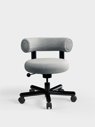 Kvadrat Hallingdal 65 Grey 0116 / Polished Black Steel / Kvadrat Hallingdal 65 - Grey (0116)