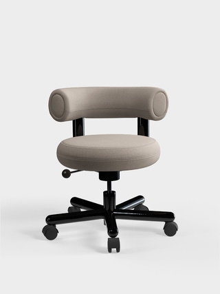 Grey Kvadrat Hero 2 Wool / Polished Black Steel / Kvadrat Hero 2 - Grey (0212)