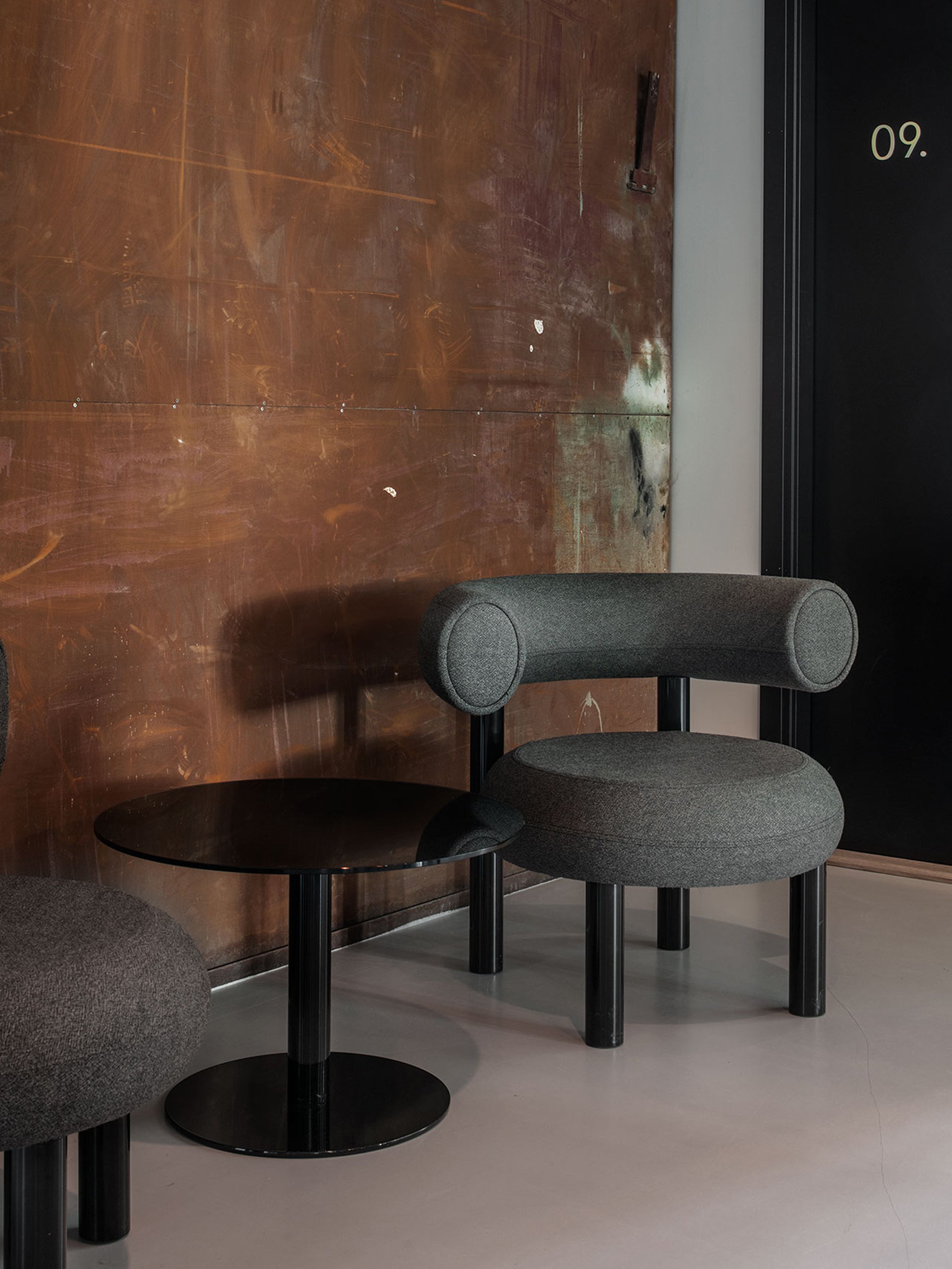 Flash Circle Table
