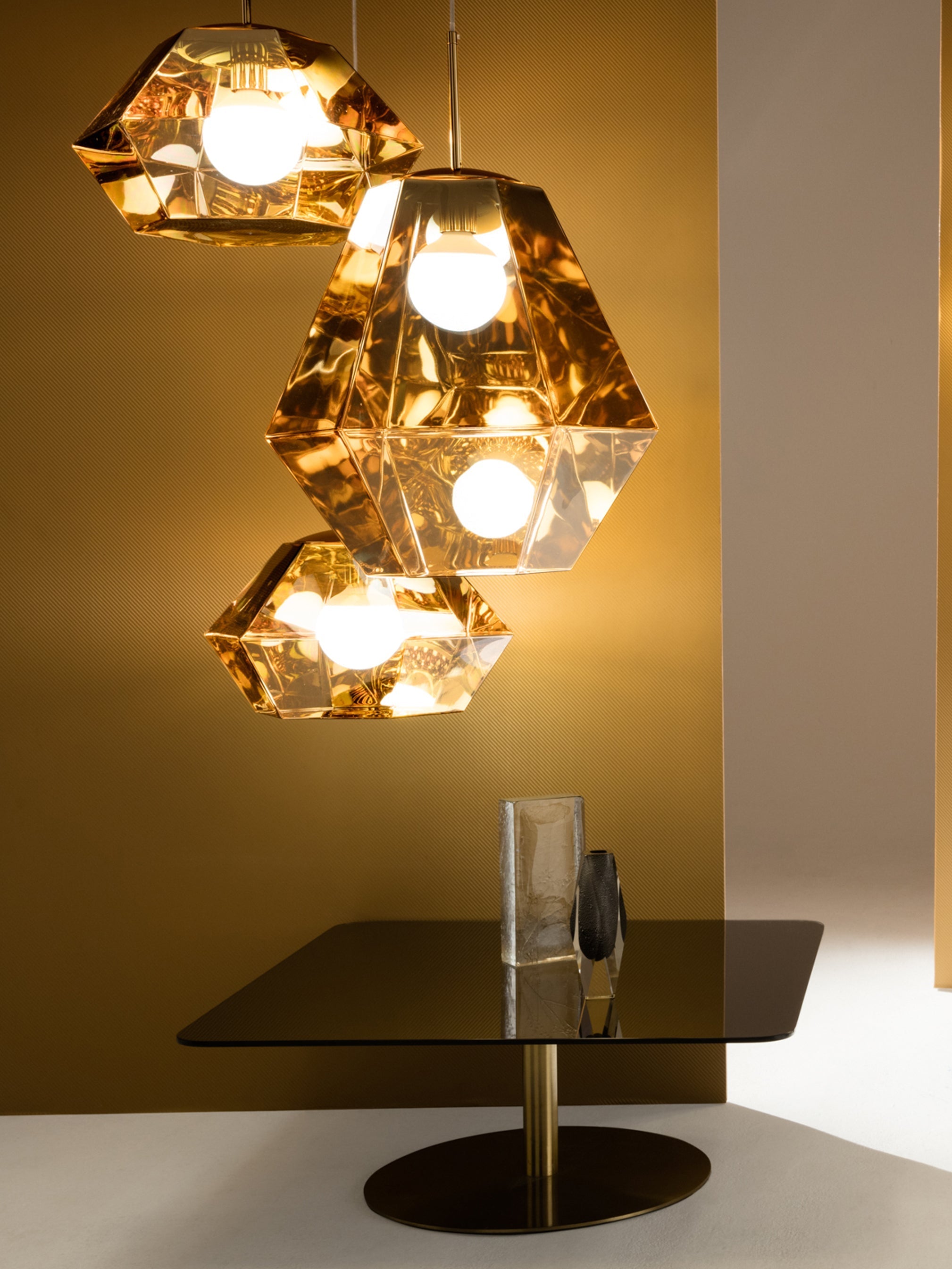 Flash Square Table