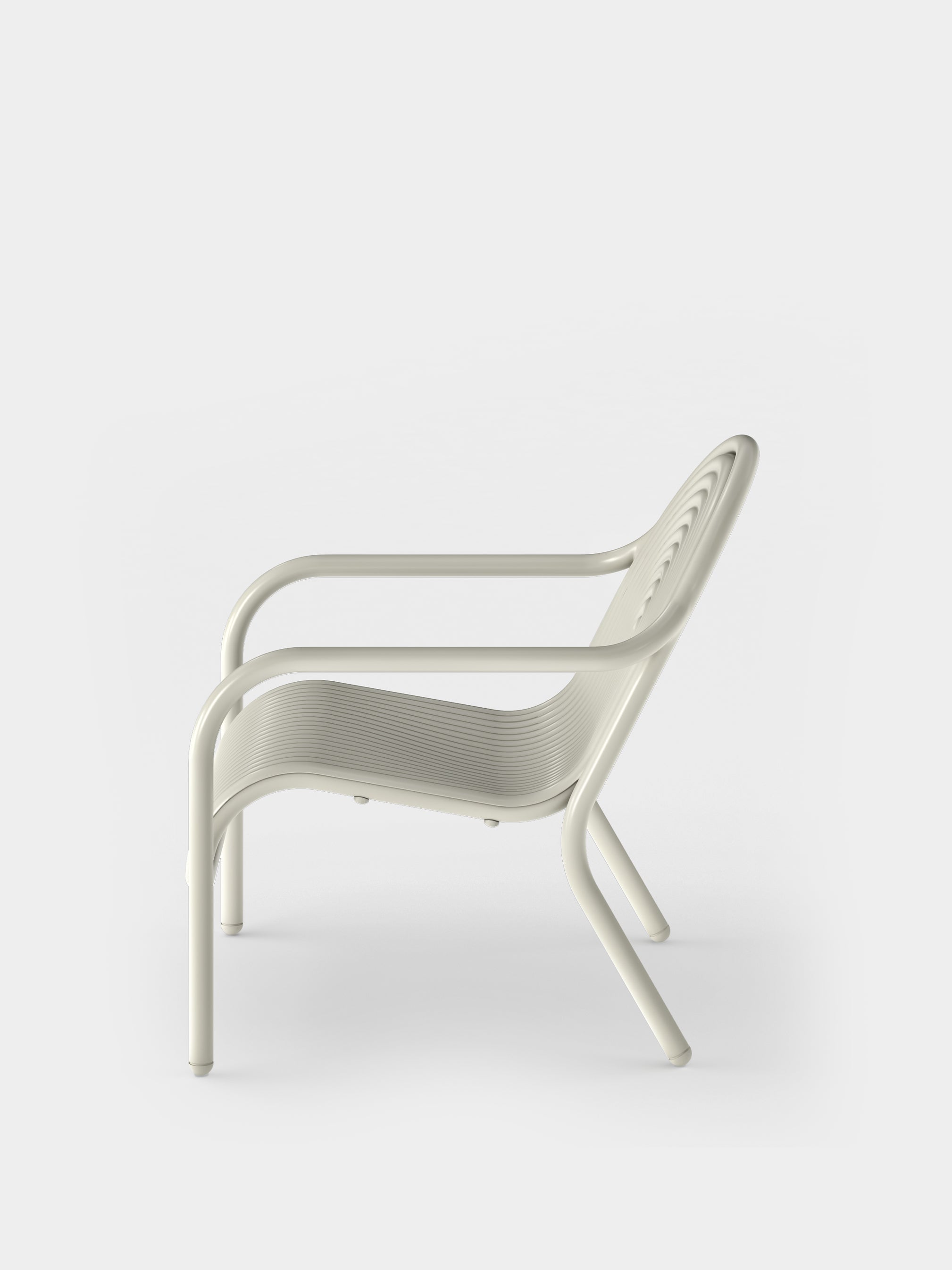 Groove Outdoor Lounge Chair