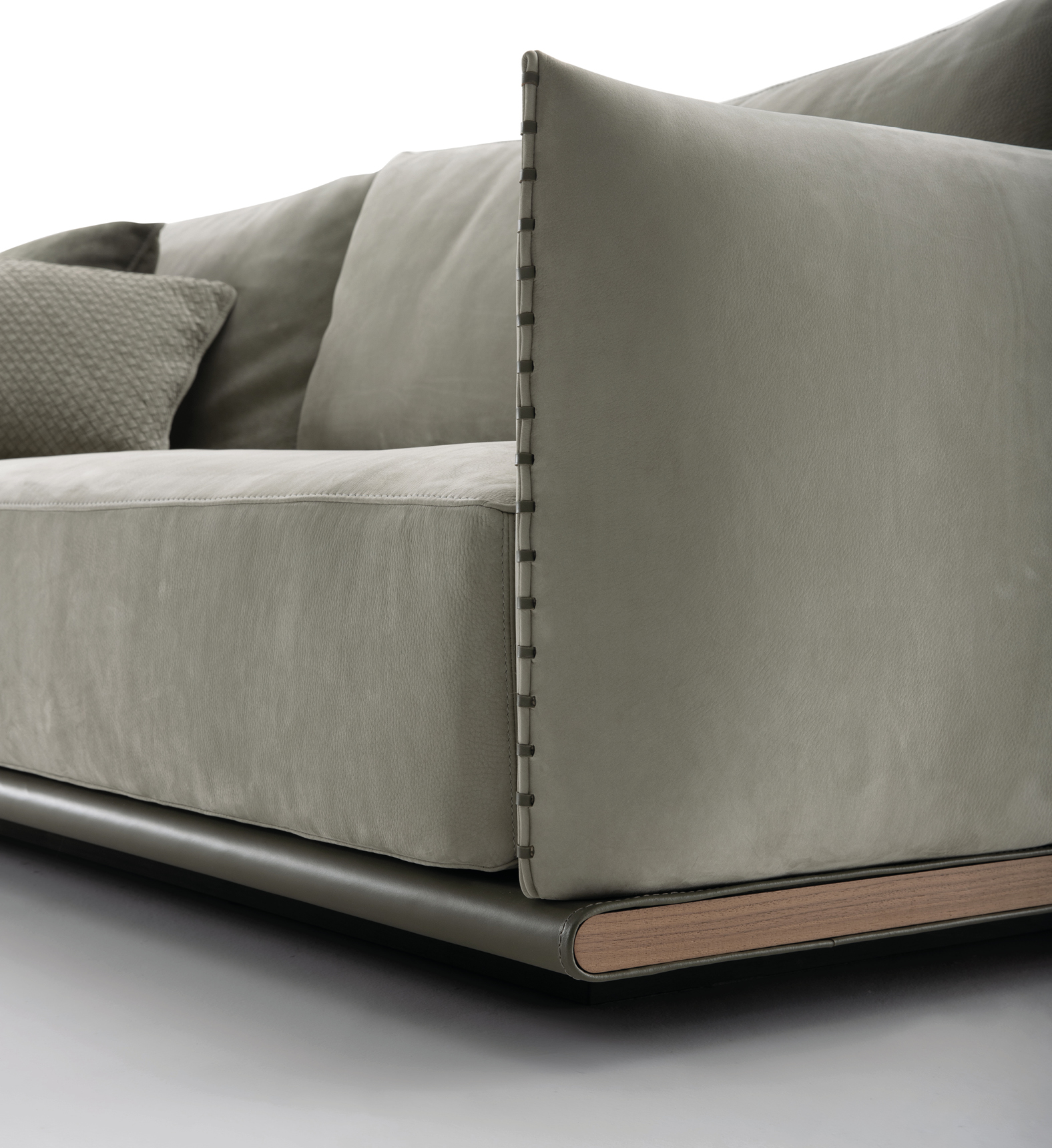 Zigly sectional