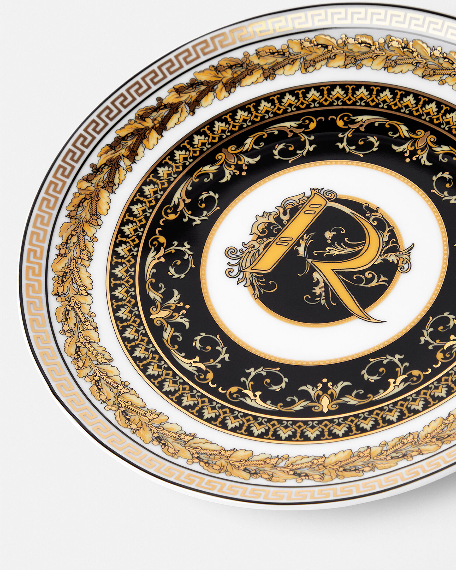 Virtus Alphabet R Plate 17 cm