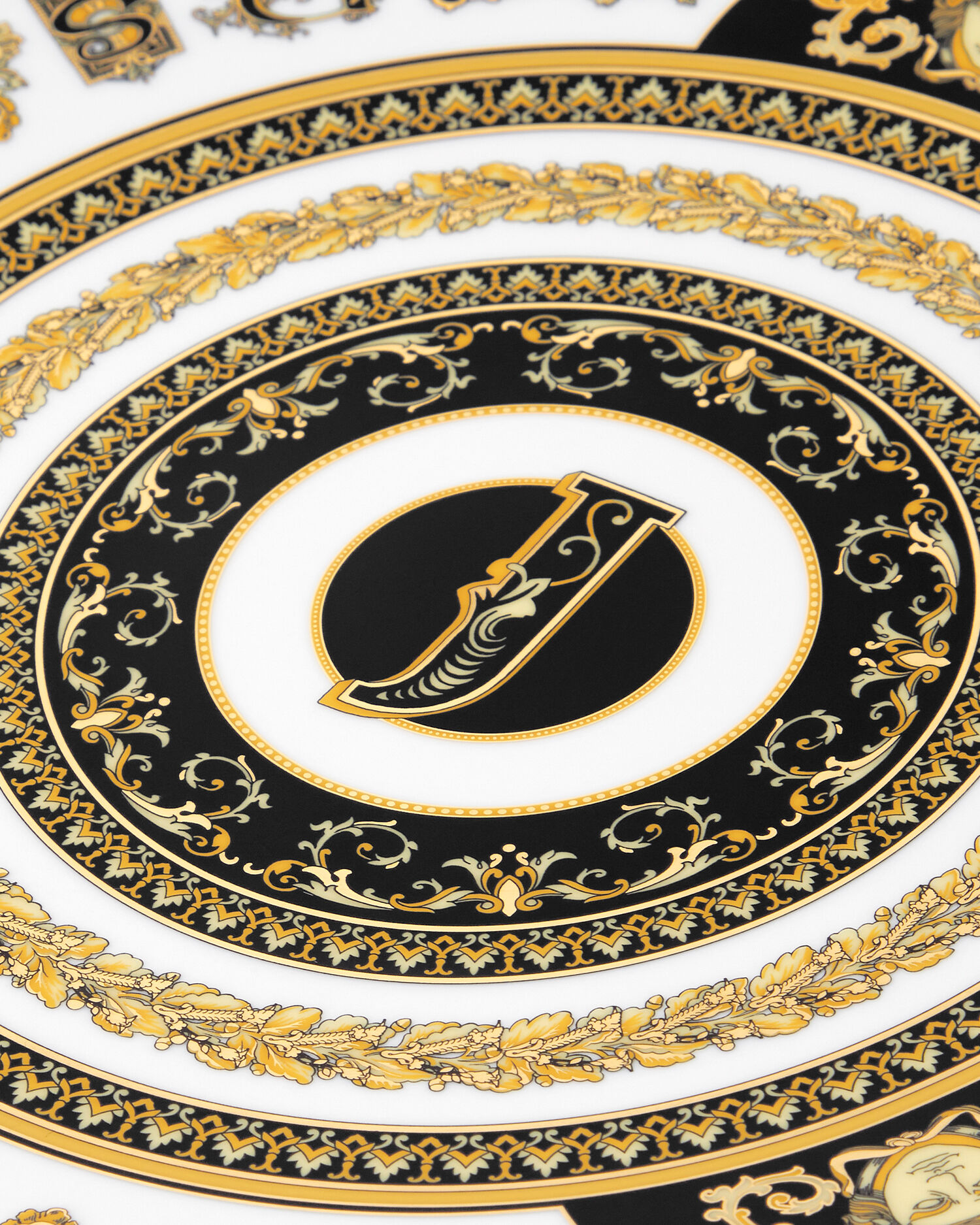 Virtus Alphabet J Charger Plate 33 cm