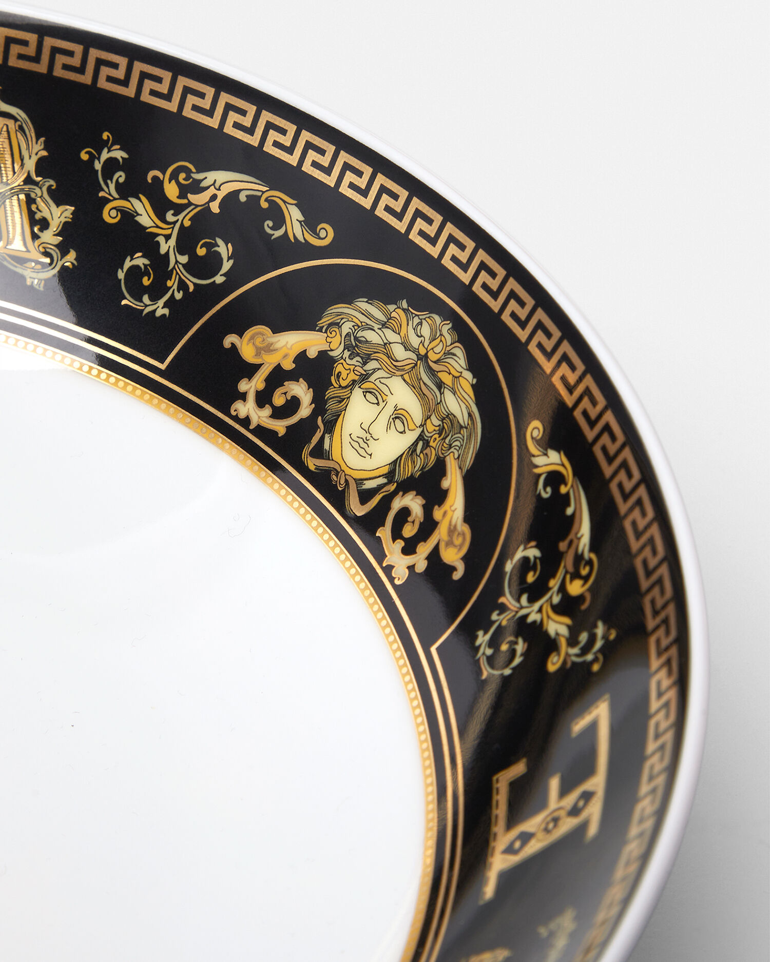Virtus Gala Deep Plate 22 cm
