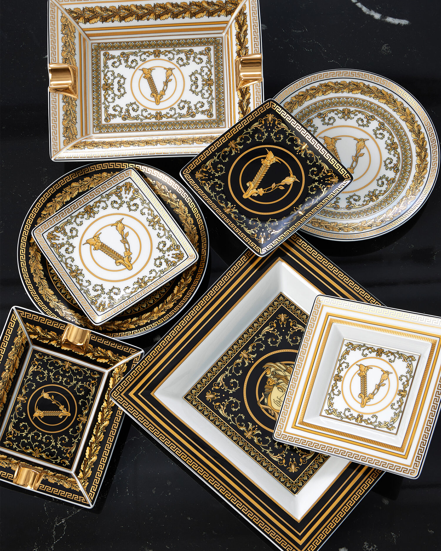 Virtus Gala Square Plate Black 12 cm