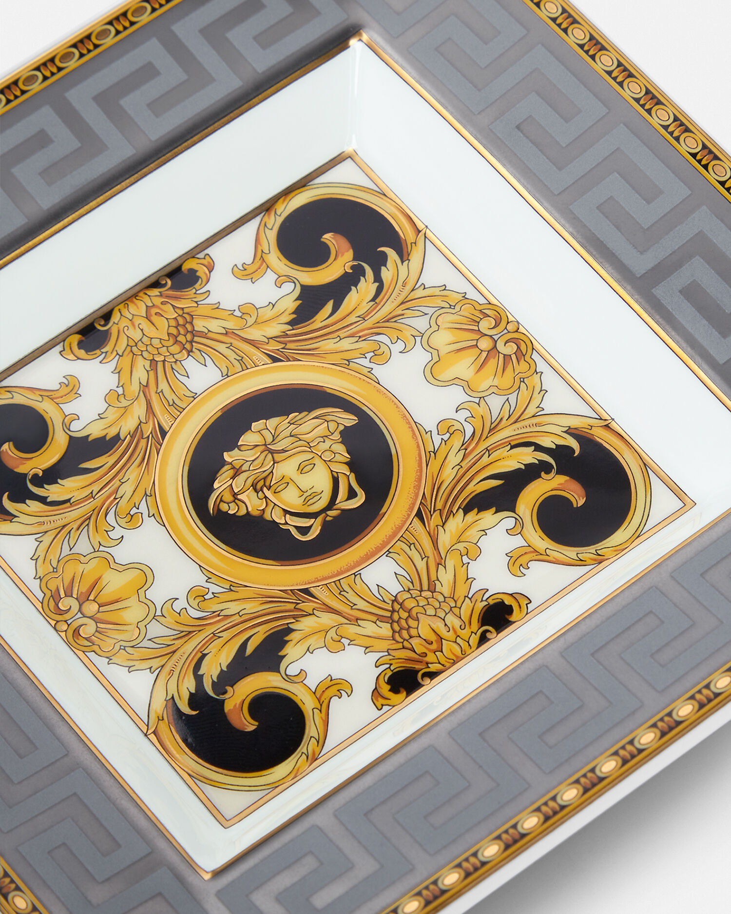 Prestige Gala Square Plate 14 cm
