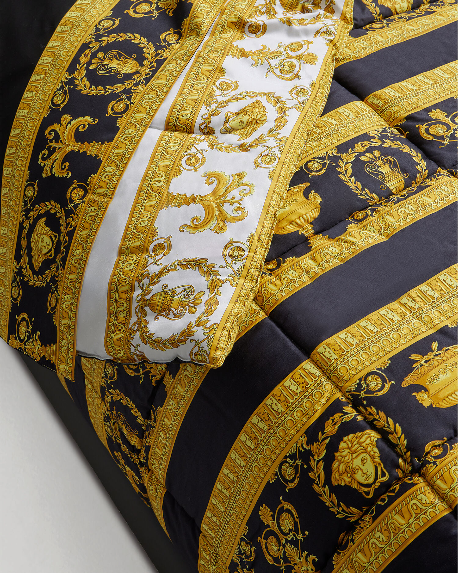 I ♡ Baroque Double-Face Comforter Gold