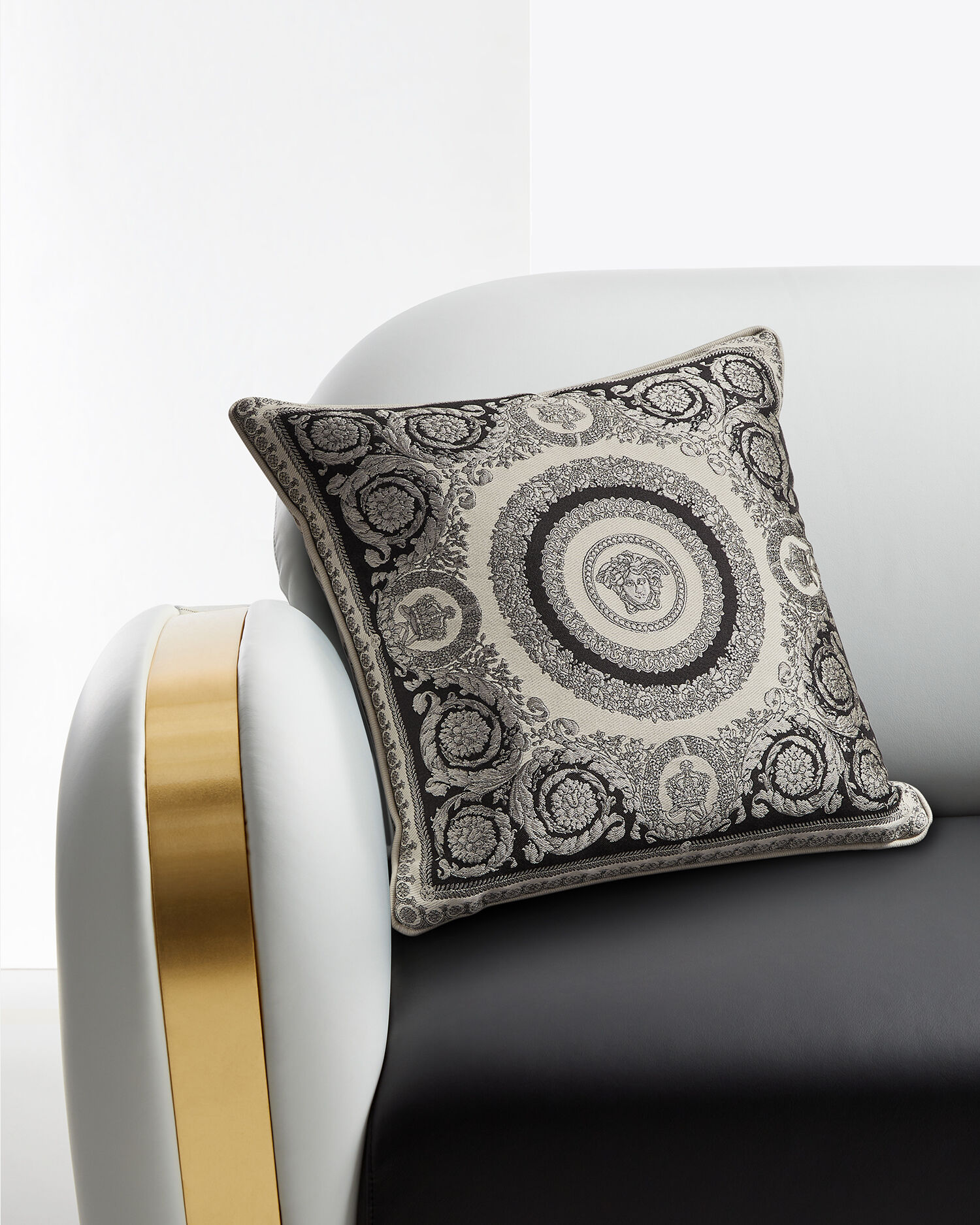 Crete de Fleur Cushion with rolled edges 45 cm