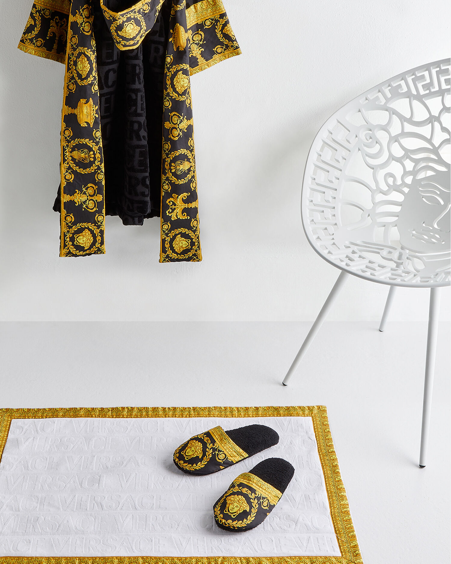 I ♡ Baroque Slippers Gold