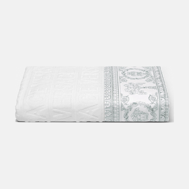 I ♡ Baroque Bath Towel
