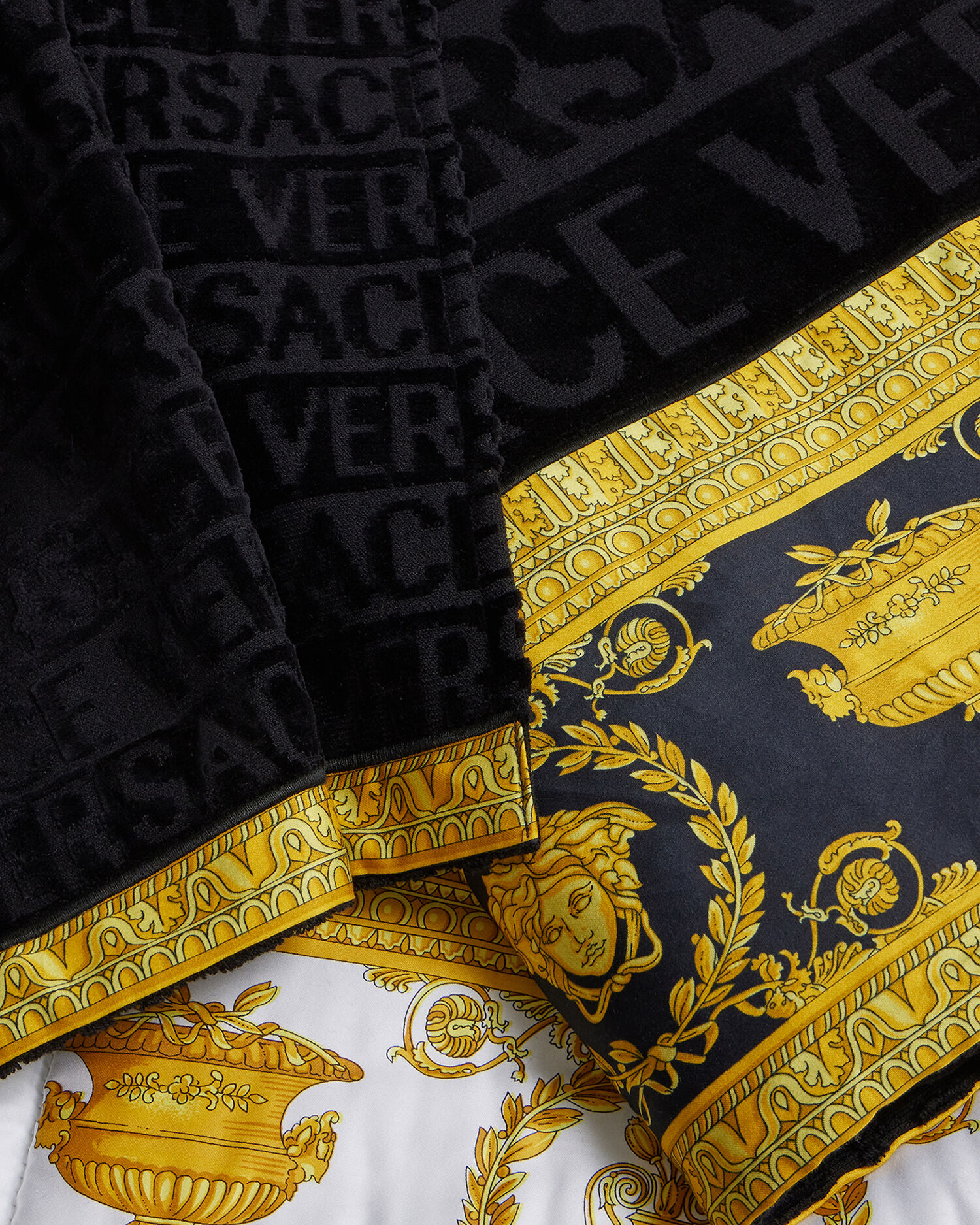 I ♡ Baroque Small Towel Gold