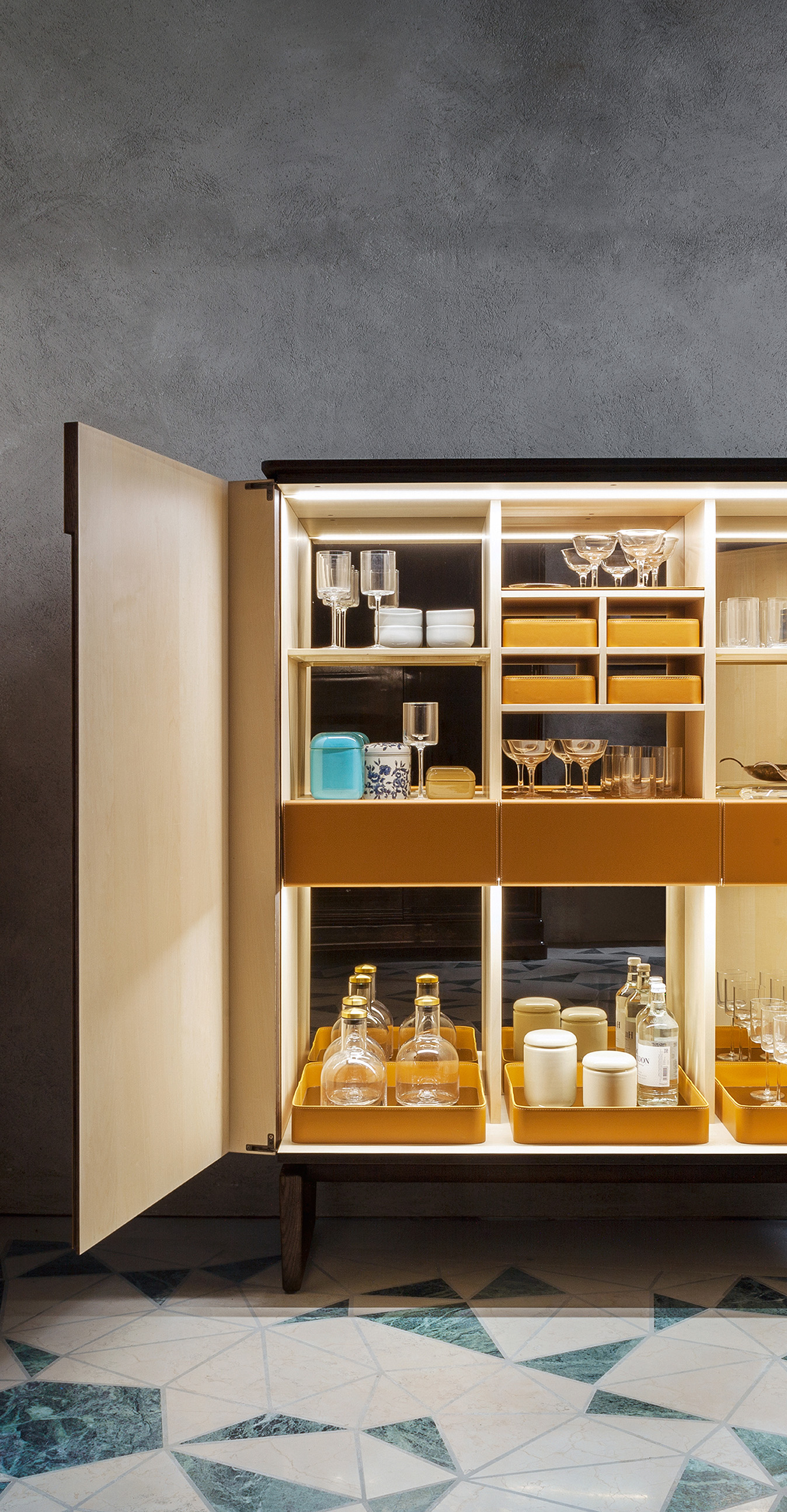 Fidelio | Drinks Cabinet