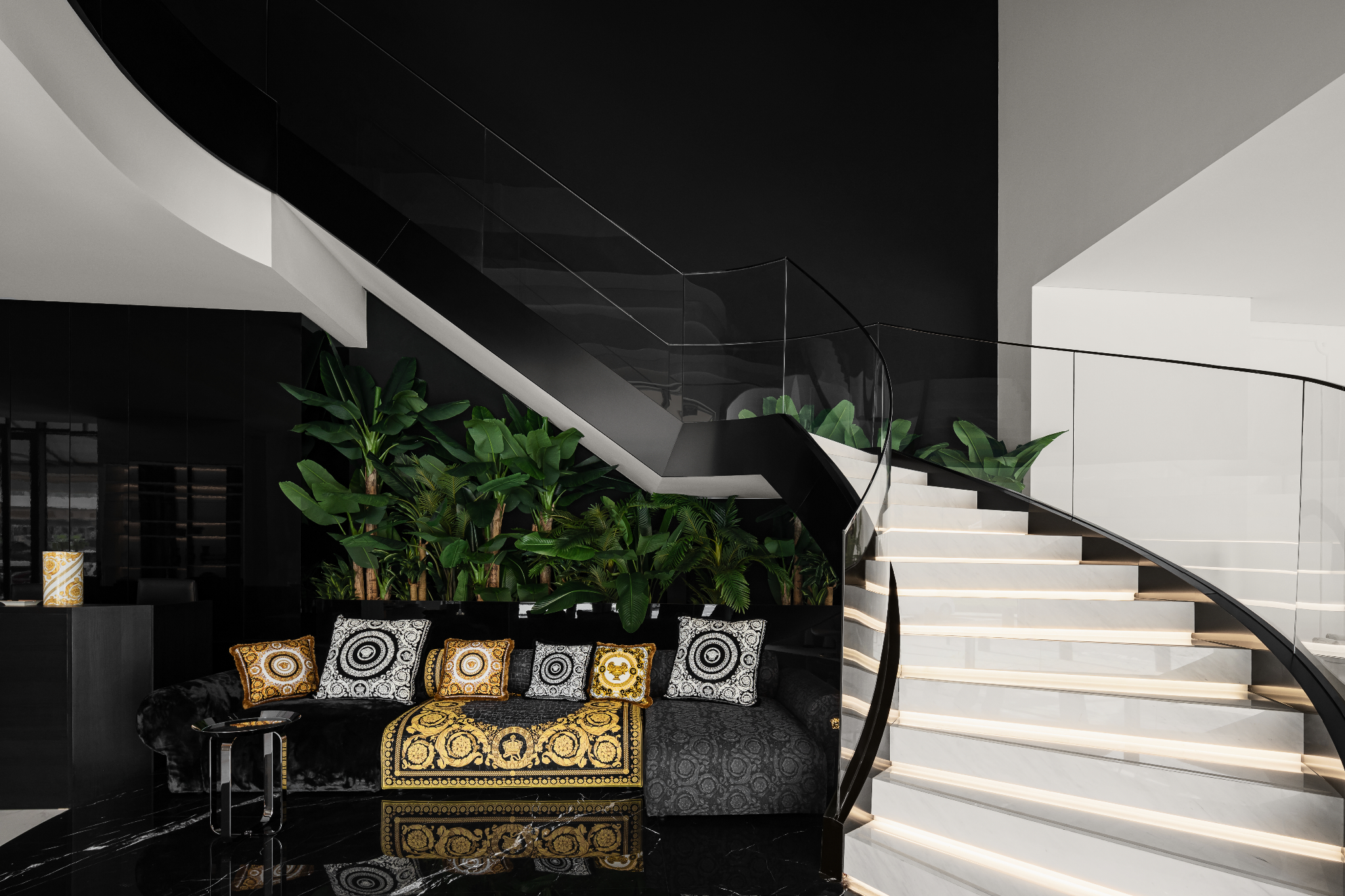 Solomia Home Debuts Award-Winning Versace Home Flagship in Dubai