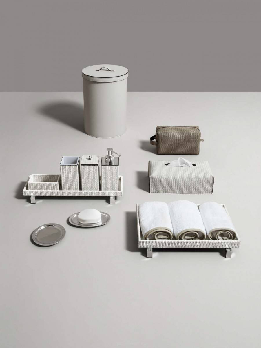 Five-Star Ensuite: Bath Accessories as Intimate Presents | Luxury Bathroom Accessories in Dubai