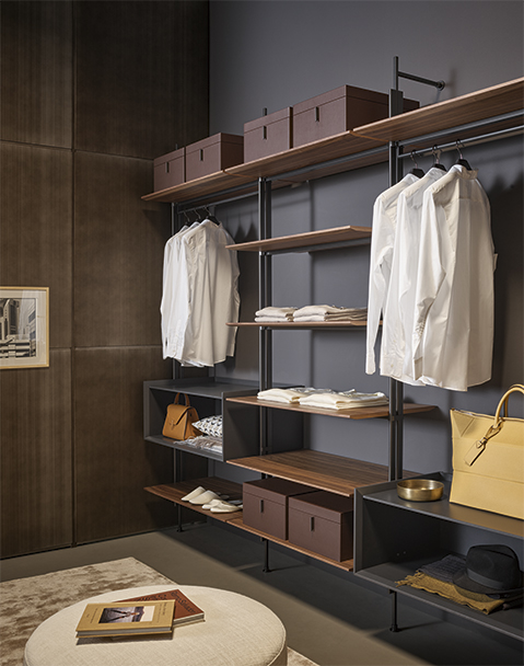Roll walk-in closet