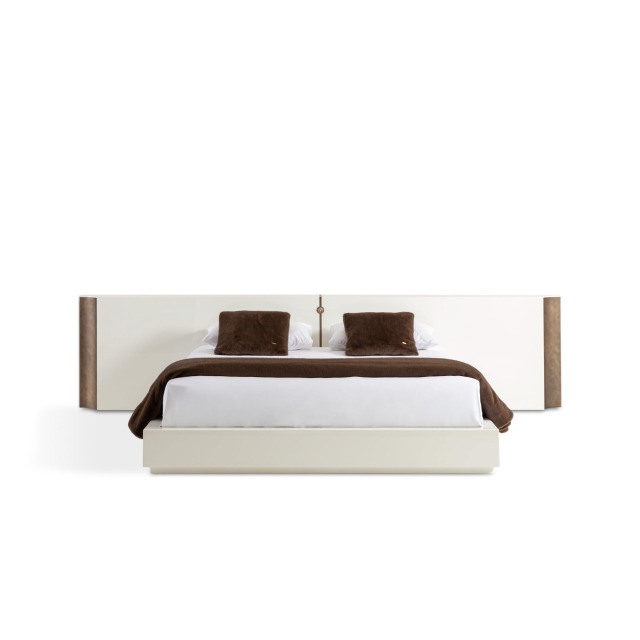 Royal Lacquer bed