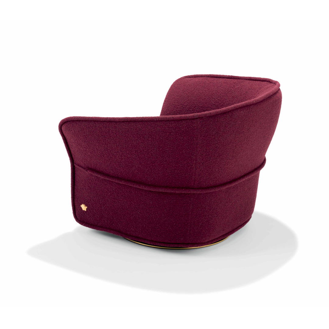 Curved-back silhouette