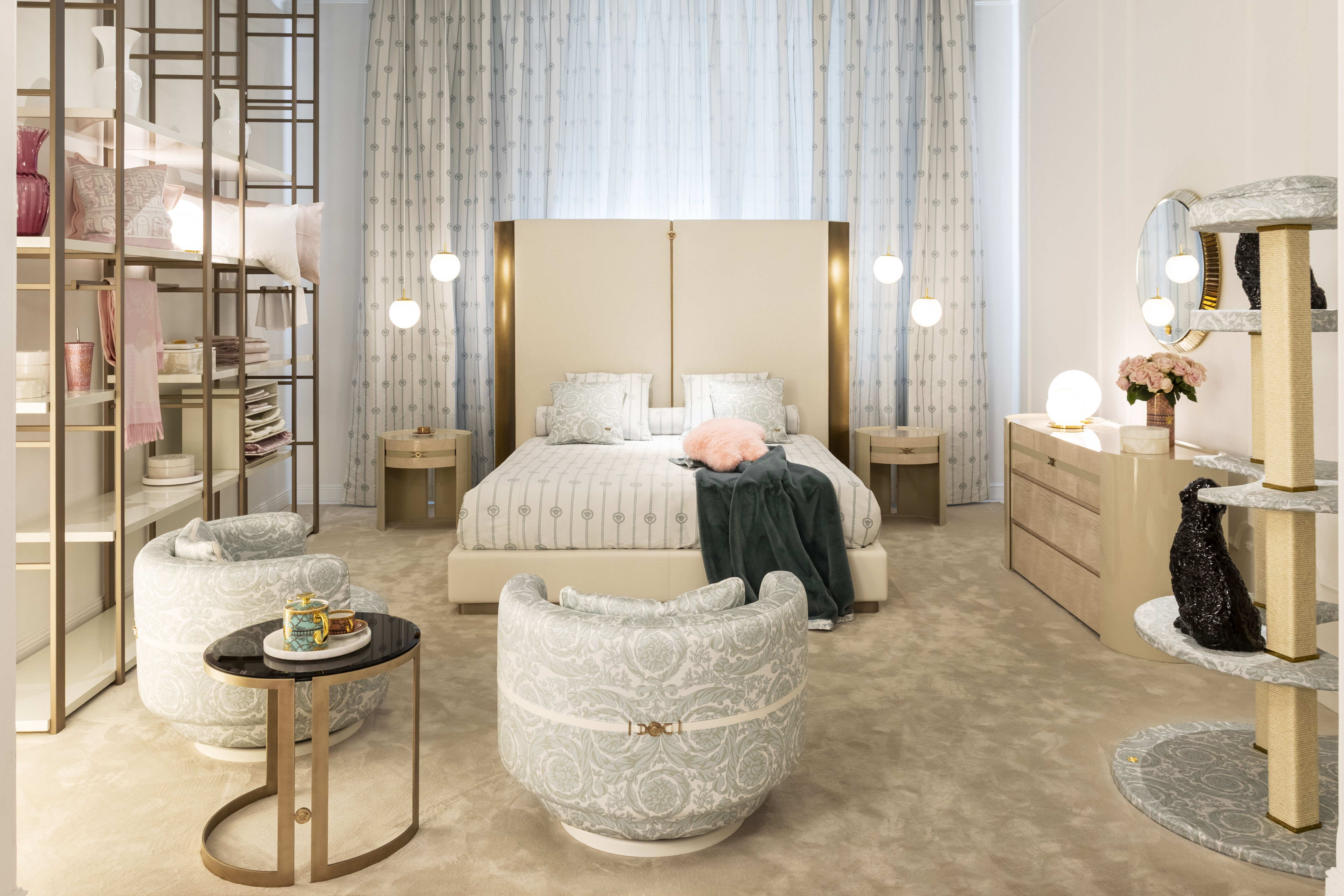 Royal Bed